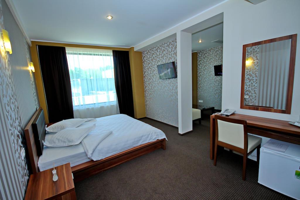 Hotel Eden Tulcea Habitación foto