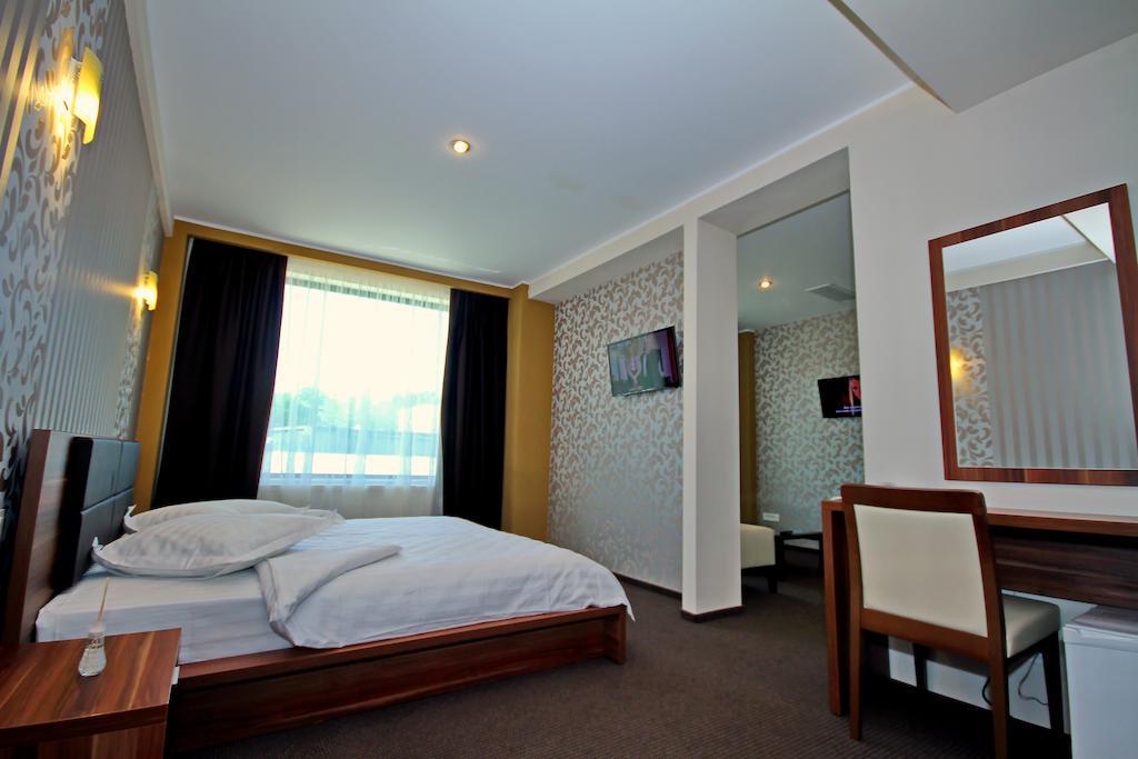 Hotel Eden Tulcea Habitación foto